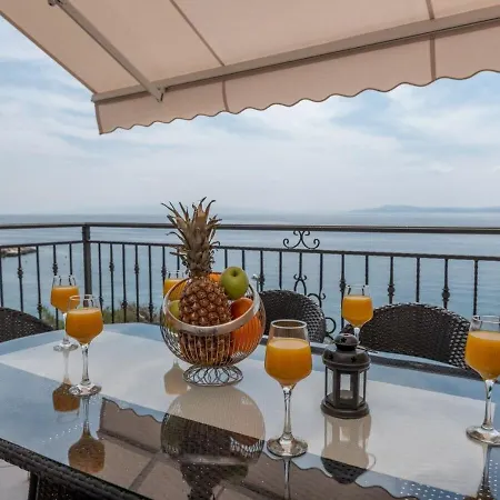 Daniela - Terrace With Amazing Sea View Apartment