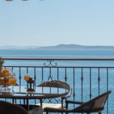 Daniela - Terrace With Amazing Sea View Trogir
