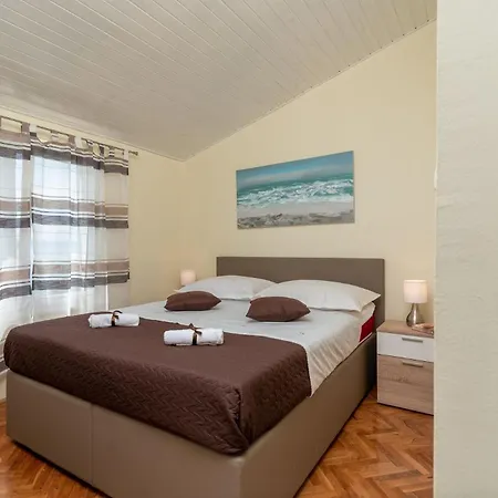 Daniela - Terrace With Amazing Sea View Apartment Trogir